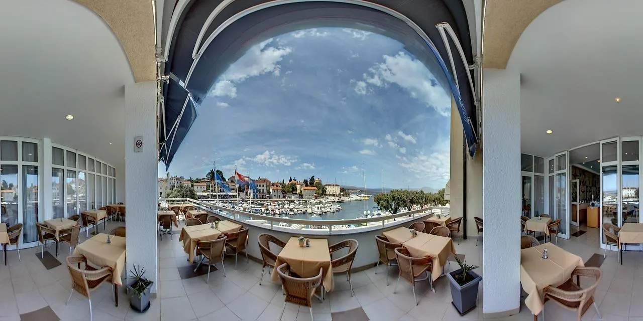 Hotel Adria Malinska