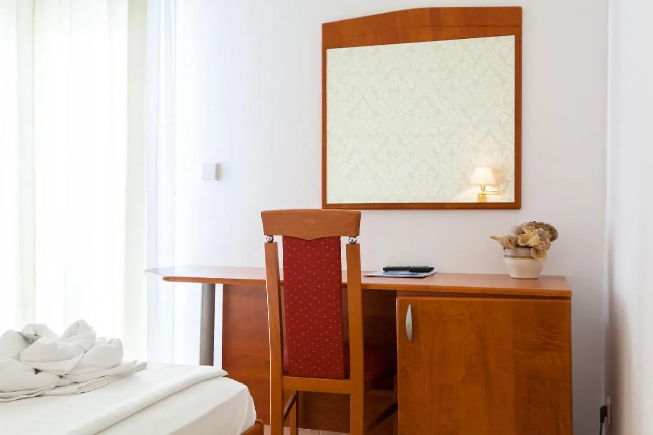 Hotel Adria Malinska